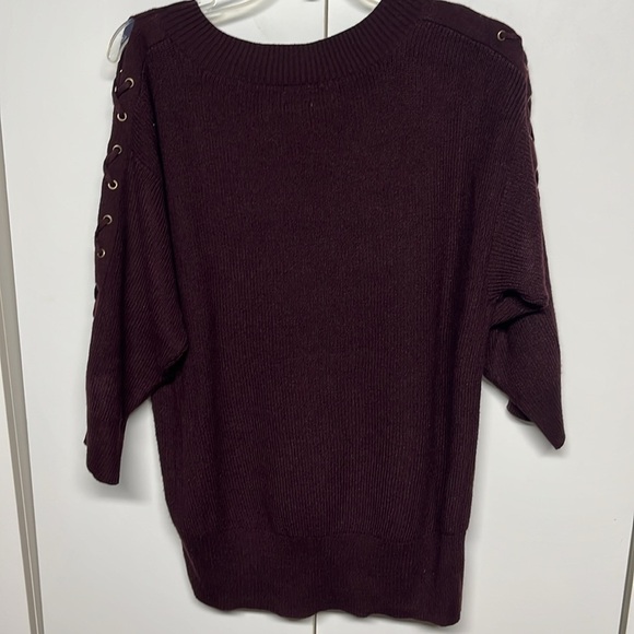 Burgundy Sweater Criss Cross Arm Laced - Picture 4 of 14